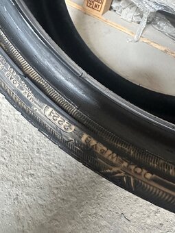 Letní pneu 2x 225/35 R19 a 1x 255/30 R19 - 4