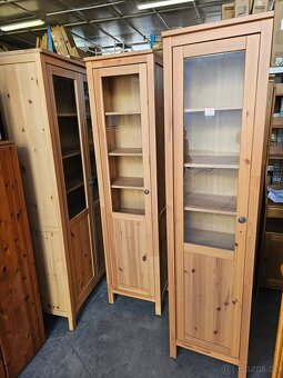 VITRÍNA- KNIHOVNA IKEA HEMNES - 4