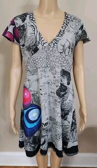 Desigual dámské značkové šaty šedé sexy s výstřihem vel S - 4