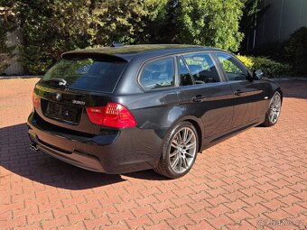 BMW 330i 200kw 6st. Manuál, M-paket,2011,panorama,navi - 4
