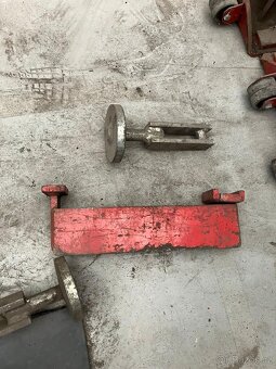 Klempířské kozy ke stolici - 4