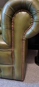 Prodám koženou dvousedacku Chesterfield - 4