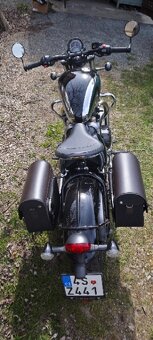 Triumph Bonneville Bobber - 4