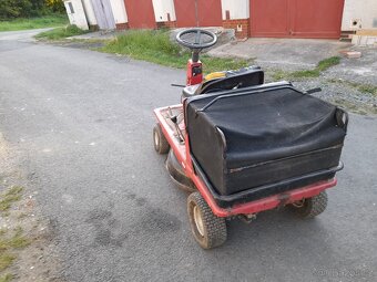 Zahradní traktůrek MTD Pinto - 4