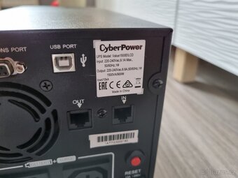 Záložní zdroj UPS CyberPower Value 1500EILCD - 4