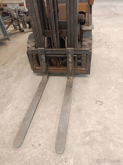 VZV cat 25 5m - 4