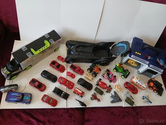 Kamion s auty Policejní garáž se zvuky atd - 4