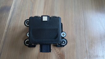 Čelní radar AAC superb 3, passat 3Q0907561D - 4