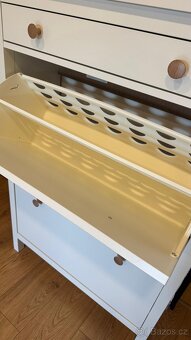 IKEA HEMNES botník se 2 přihrádkami – bílý, výborný stav - 4
