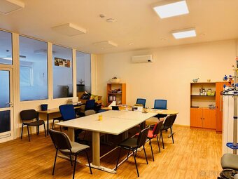 VÝPRODEJ KANCELÁŘSKÉHO NÁBYTKU PRAHA 10 - 4