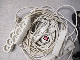 Prodlužovací kabely 230V  8ks - 4