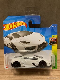 Hot Wheels sada 4 kusy - 4