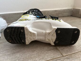 Prodám dětské lyžařské boty Salomon vel 23.5 - 4