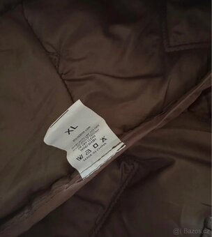 Hnědá vesta se zajímavým prošíváním - 4