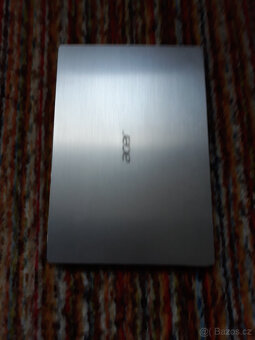 Funknční notebook Acer - 4