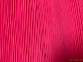Neonově růžová plisovaná maxi sukně (vel. 40/42) - 4
