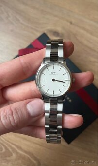 analogové hodinky Iconic Link 28 mm / Daniel Wellington - 4