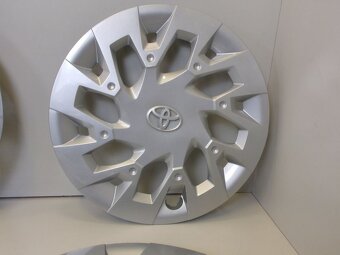 4x poklice 15" originál Toyota - 4