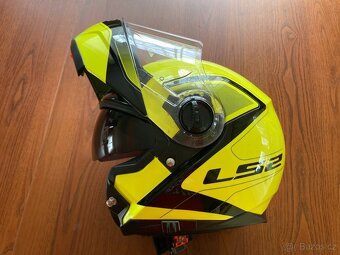 Výklopná helma LS2 - 4