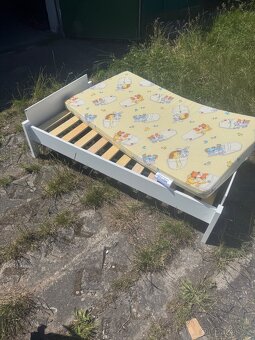 Dětská postýlka včetně nové matrace.145x80 2v1 - 4