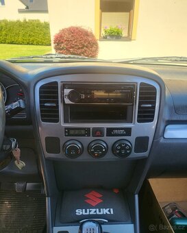 suzuki grand vitara - 4