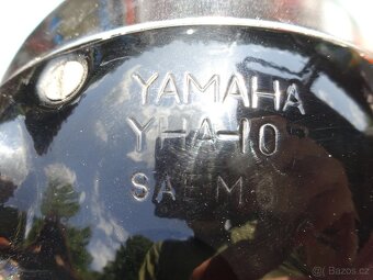 Yamaha RD - r.v. 1978 - přední světlo - 4