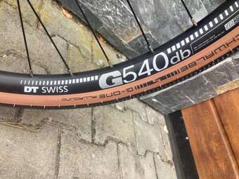 Gravel kolo - karbon - M rám - 4