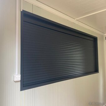 Prodejní kontejner o rozměru 2,4 x 4 m s roletou - 4