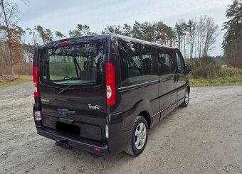 Renault Trafic 2.0 dCi 115 FAP Grand Passenger Black Edition - 4