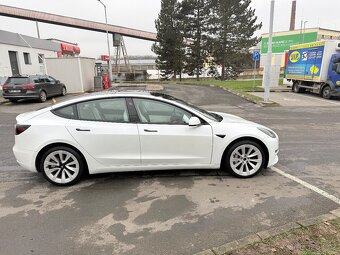 Tesla model 3 2022 r Long Range najeto 117000 - 4