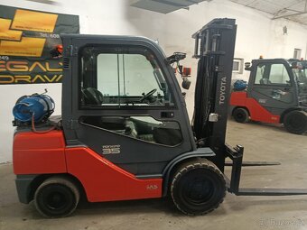 Vysokozdvižný vozík Toyota tonero 35 LPG - 4