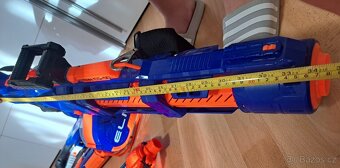 Prodám sbírku pistolí Nerf - 4