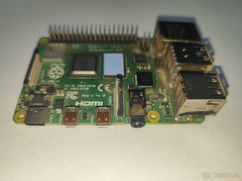 Raspberry Pi 4 Model B 2GB + zdroj + hlinikovy chladic - 4