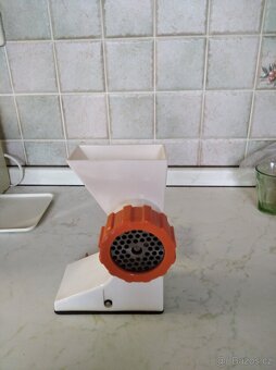 Bytelny kuchynsky valecek - 4