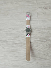 Skoro nové dámské/dívčí hodinky - 4
