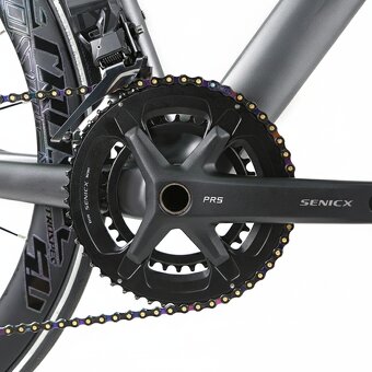 karbonové silniční kolo s el. sadou - 4