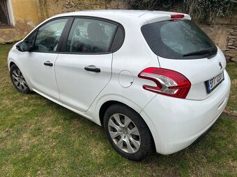 Peugeot 208 - 4