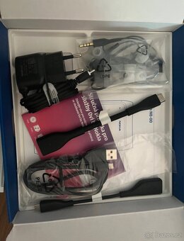 Nokia N8 – kompletní balení - 4