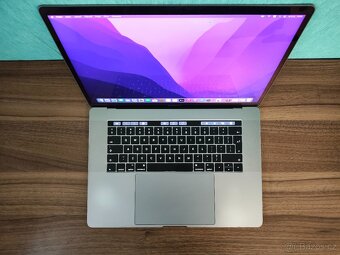 MacBook Pro 15.4" 2017 | i7 • 16GB • 256GB - 4