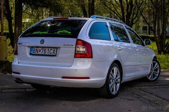 Škoda Octavia Combi RS2 2.0 TFSI RS DSG - 4