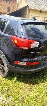 Kia Sportage,4wd 2.0 crdi ,číst celé - 4