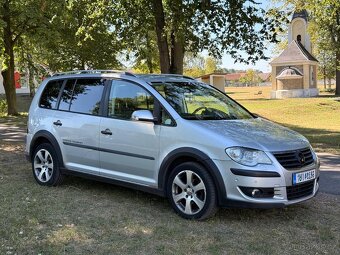 VOLKSWAGEN TOURAN Cross - 4