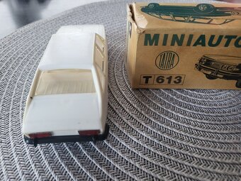 Prodám Tatra 613 KDN, bílá - 4