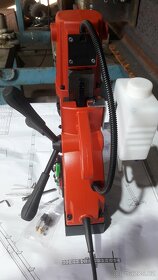 Magnetická vrtačka s nastavením rychlosti - 4