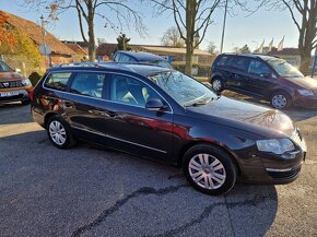 Volkswagen Passat 1,9 TDI 77 KW Highline - 4