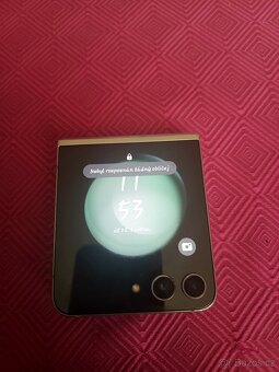 Samsung 5 flip - 4
