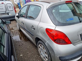 PEUGEOT 207 - 4