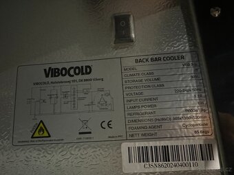 Podbarová třídvéřová lednice Vibocold VBB 3 S - 4