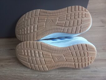 Sportovní boty Adidas - 4