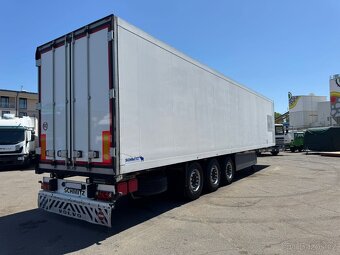 Schmitz Cargobull AG SKO 24 - 4